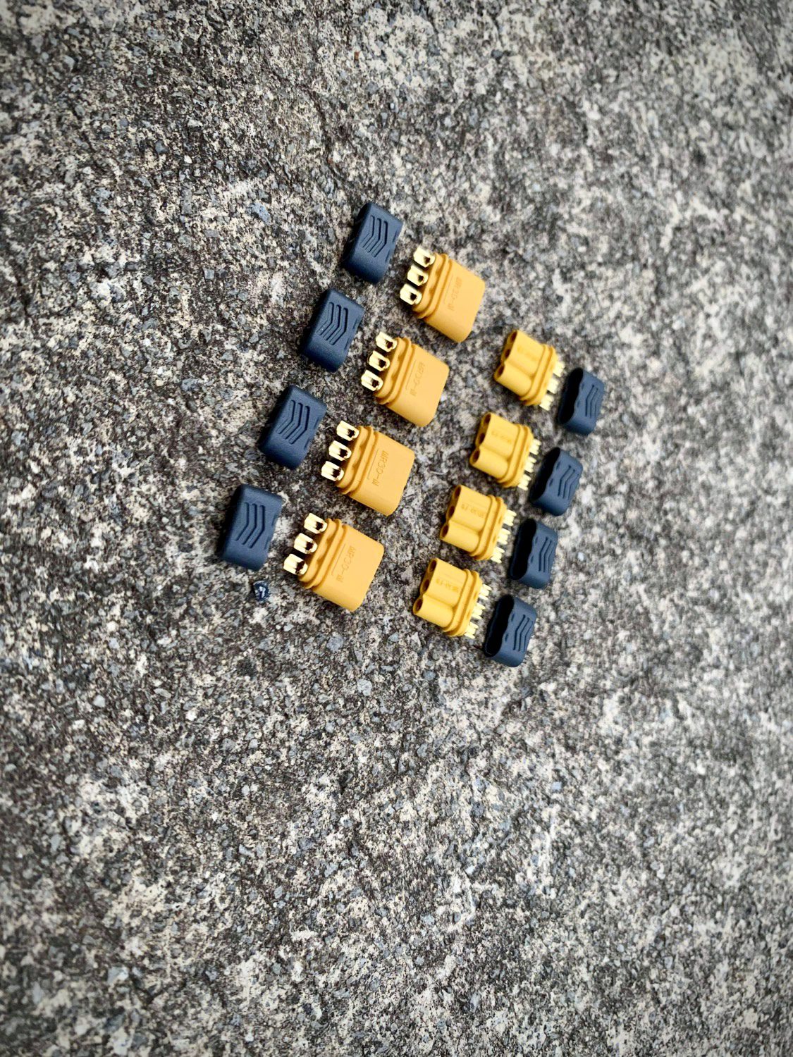 AMASS MR30 Connector - 4 pairs for Motors - Click Image to Close